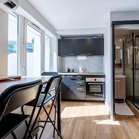 Proche Gem Et Gare: 3 Chambres-clim-balcon-wifi
