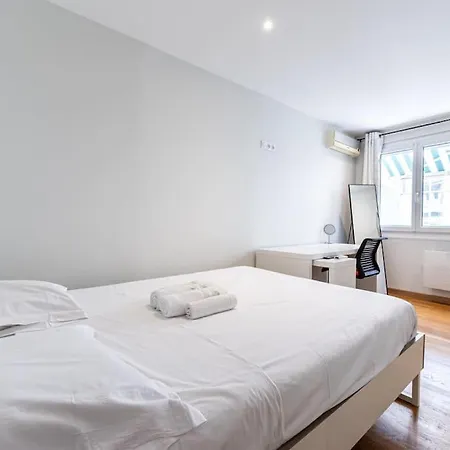 Proche Gem Et Gare: 3 Chambres-clim-balcon-wifi *