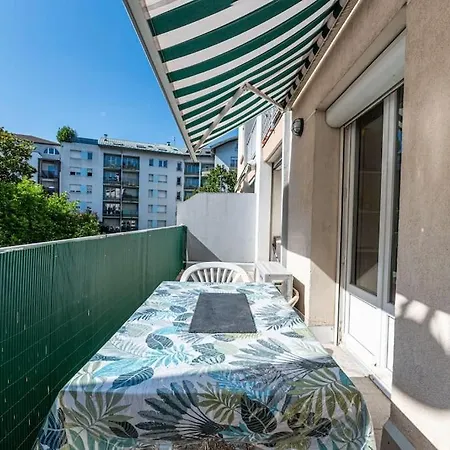 Proche Gem Et Gare: 3 Chambres-clim-balcon-wifi