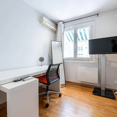 Proche Gem Et Gare: 3 Chambres-clim-balcon-wifi